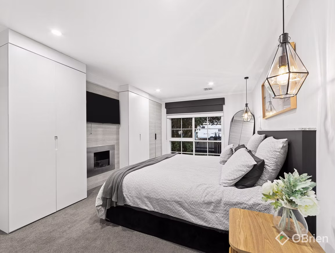 Taylors Lakes Kitchen - Image 5